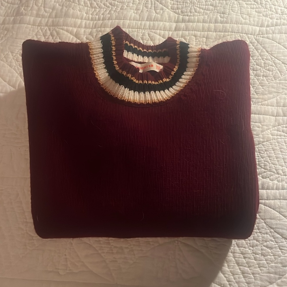 Great &daughter sweater. Fun collegiate feel when wearing this sweater.